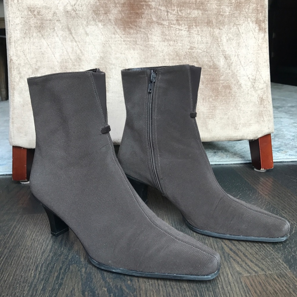 Stuart Weitzman Brown Booties